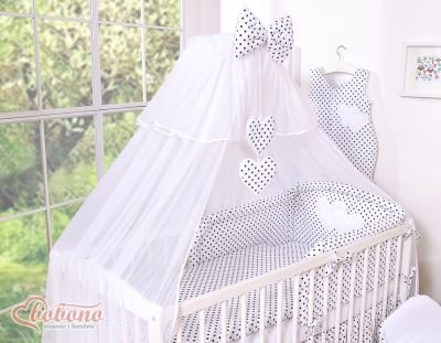 Moskītu tīkls izgatavots no šifona- Piekārtas sirdis ar melniem punktiem uz balta